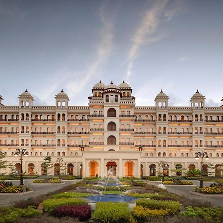 Uday Palace Navsari, A Member Of Radisson Individuals Luaran gambar