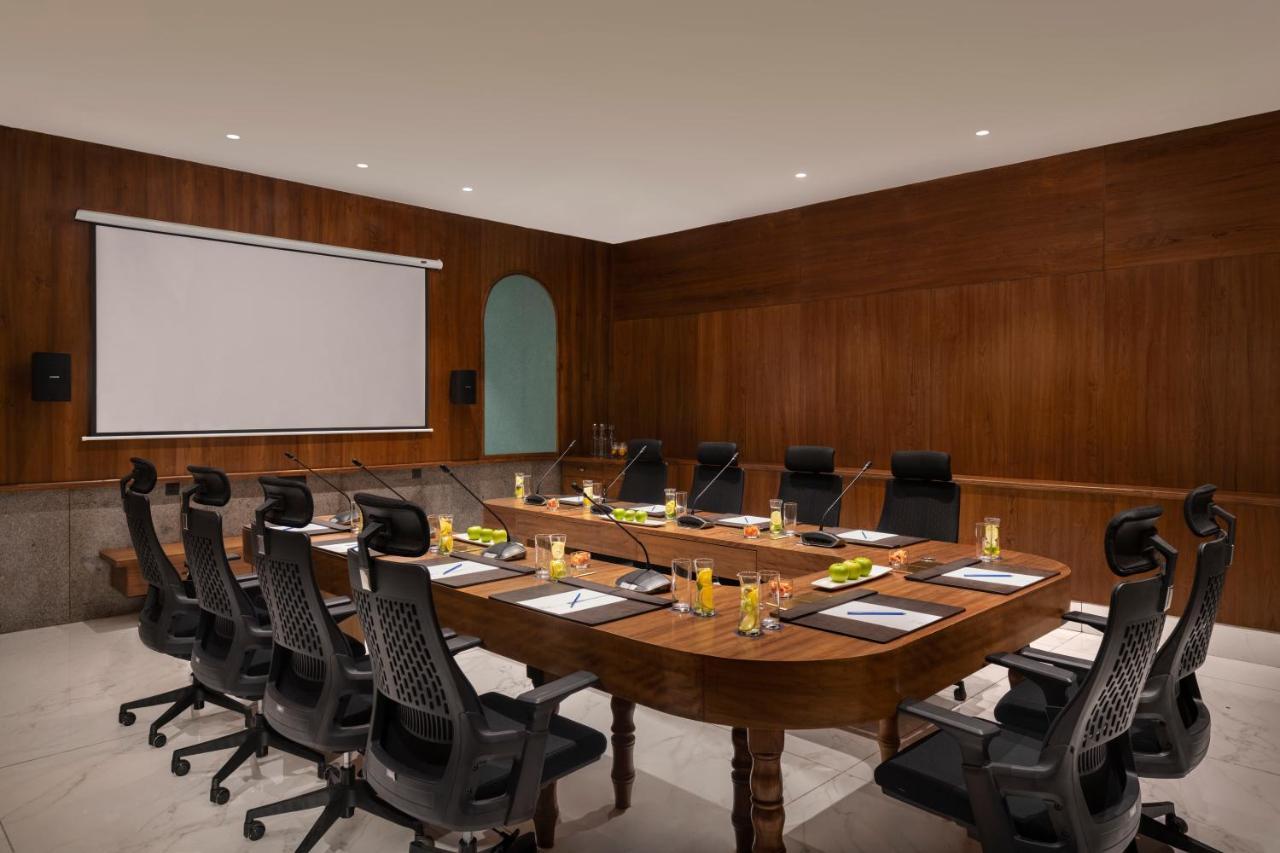 Uday Palace Navsari, A Member Of Radisson Individuals Luaran gambar
