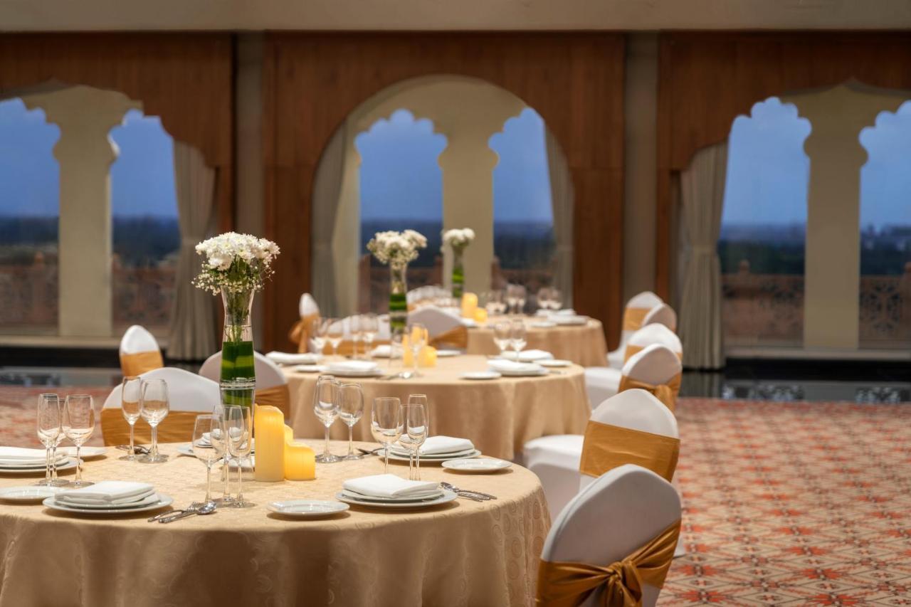 Uday Palace Navsari, A Member Of Radisson Individuals Luaran gambar