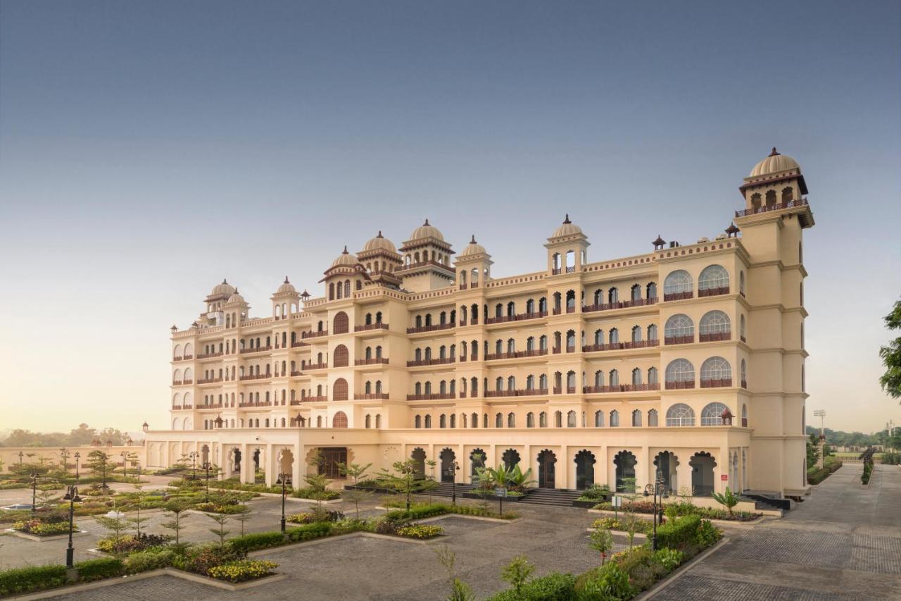 Uday Palace Navsari, A Member Of Radisson Individuals Luaran gambar