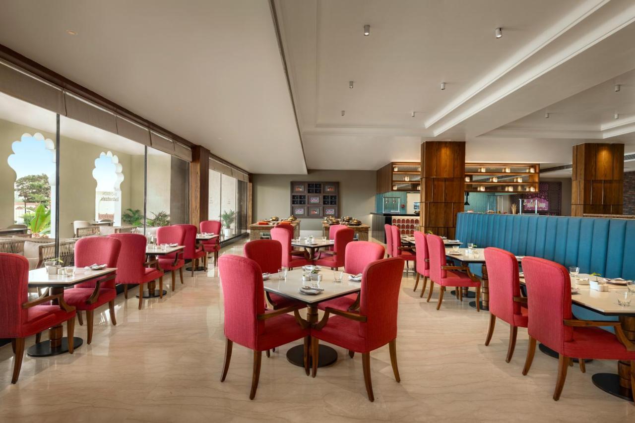 Uday Palace Navsari, A Member Of Radisson Individuals Luaran gambar
